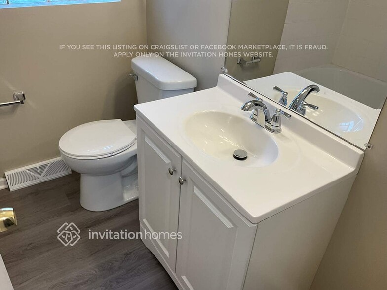 Building Photo - 624 S Pierce Ave