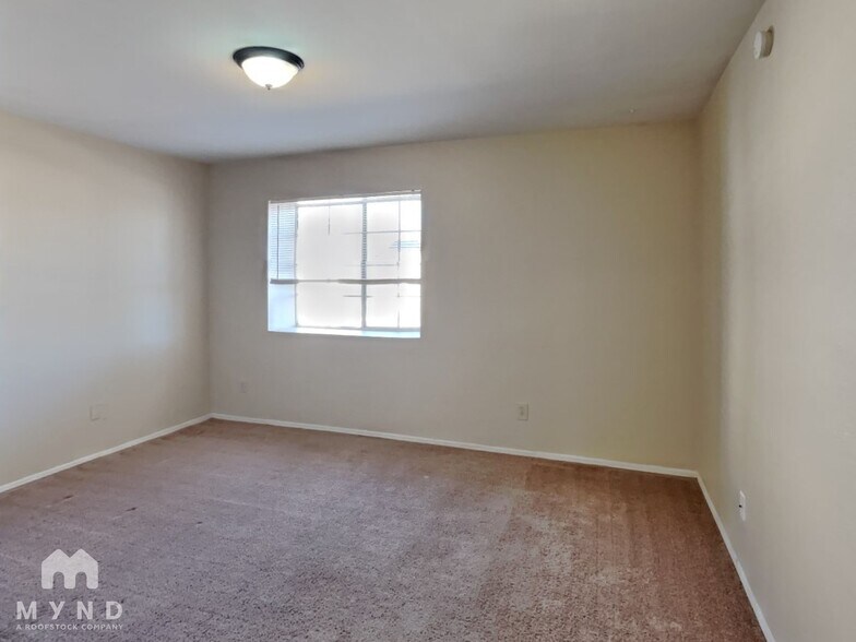 Building Photo - 8161 N Midnight Way