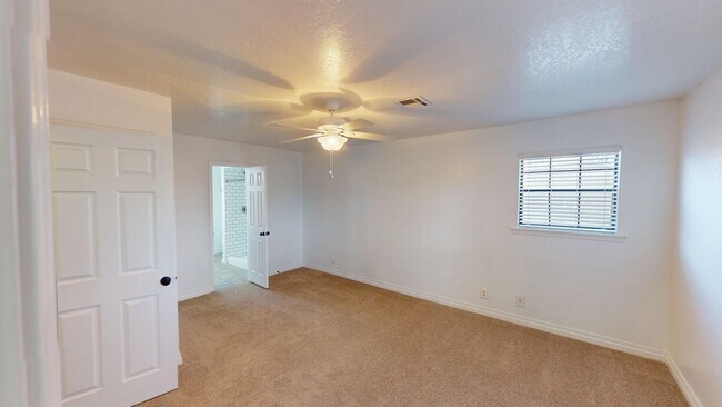 Building Photo - 3316 Eagle Ct