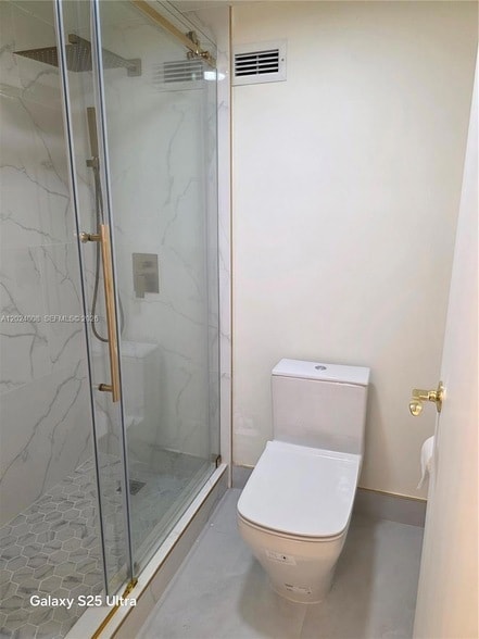 Building Photo - 3725 S Ocean Dr