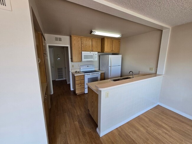 Building Photo - 3286 Caminito Ameca