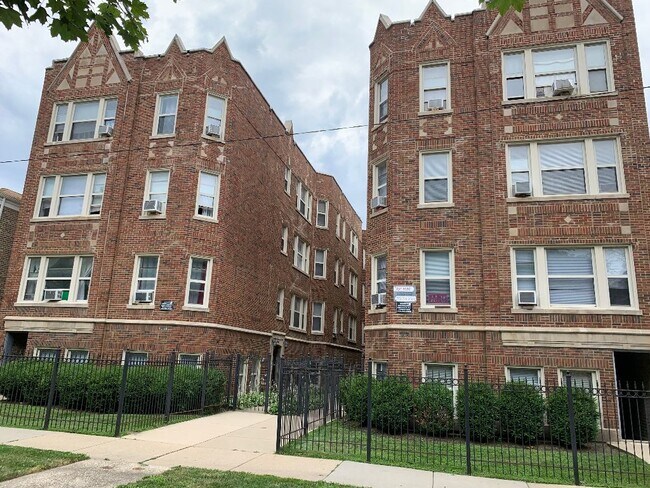 Primary Photo - 5536 N Campbell Ave