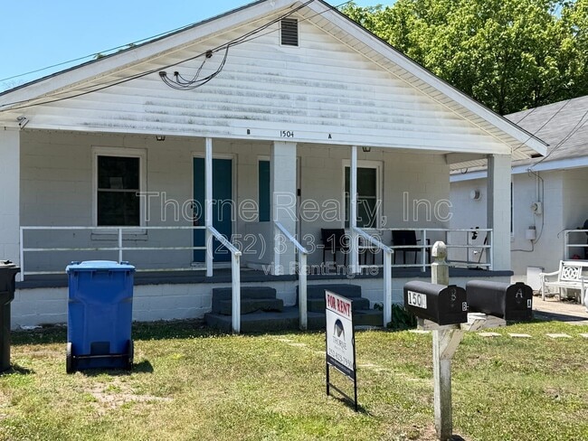 Building Photo - 1504 Coleman St SE