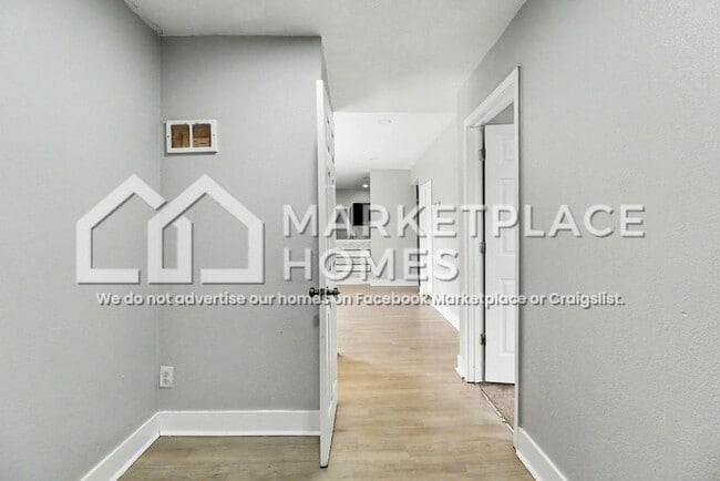 Building Photo - 520 Englewood St
