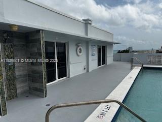 Building Photo - 320 S Surf Rd