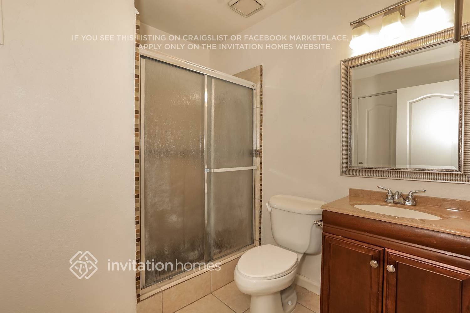 Building Photo - 907 N Wedgewood Dr