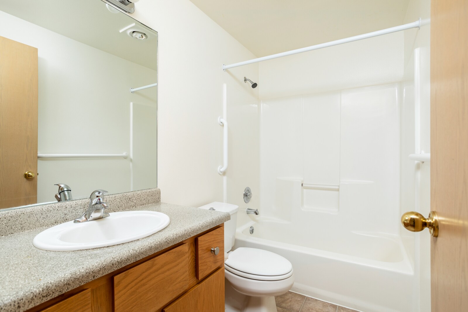 Building Photo - 6015 California Ave SW