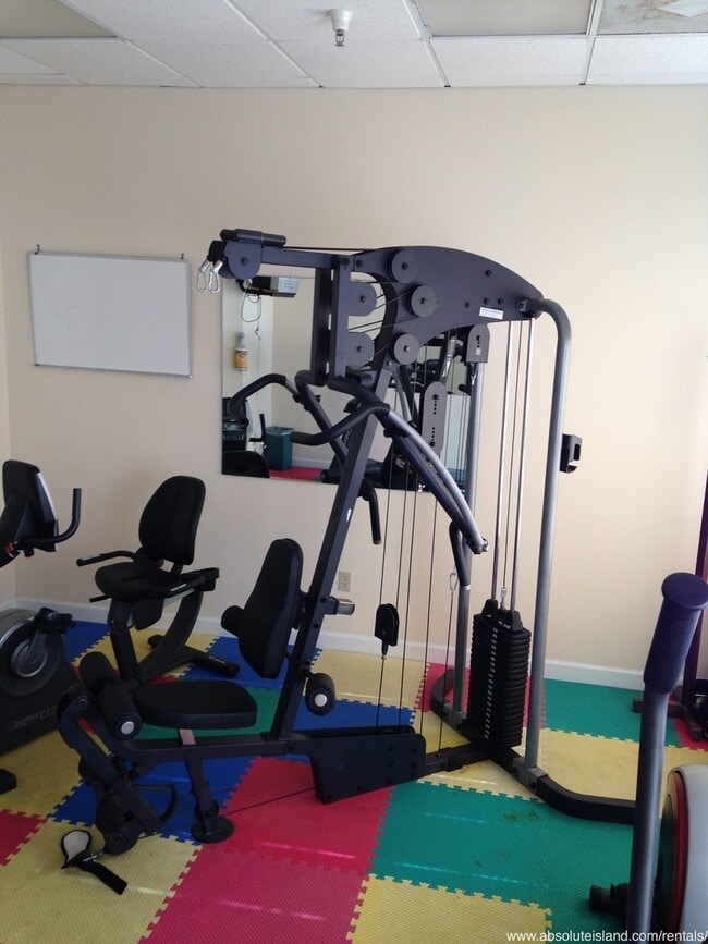 Building Photo - Furnished Two-Bedroom Coastal Condo | North End of Hilton Head