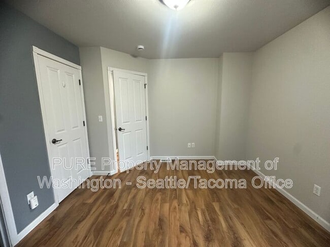 Building Photo - 2327 S I St