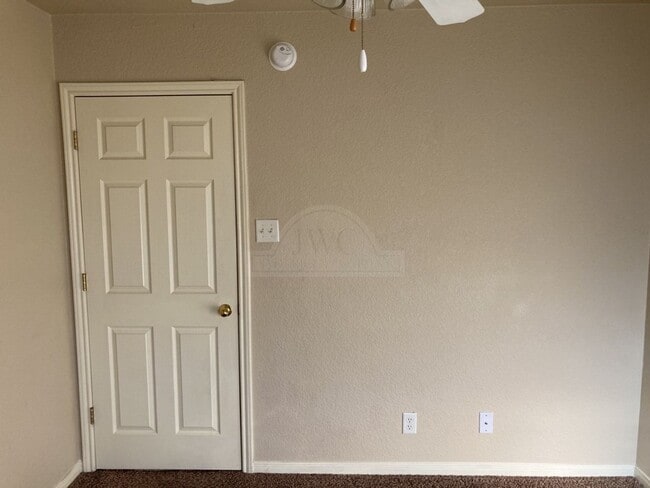 Building Photo - 4700 Pennington Ave