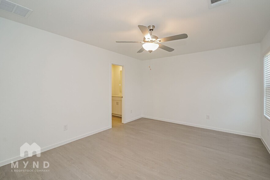 Building Photo - 10100 Dalgreen Cir