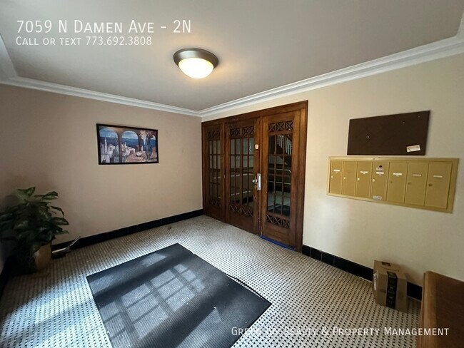 Building Photo - Rehabbed, 2 bedroom Condo on Rogers Park t...