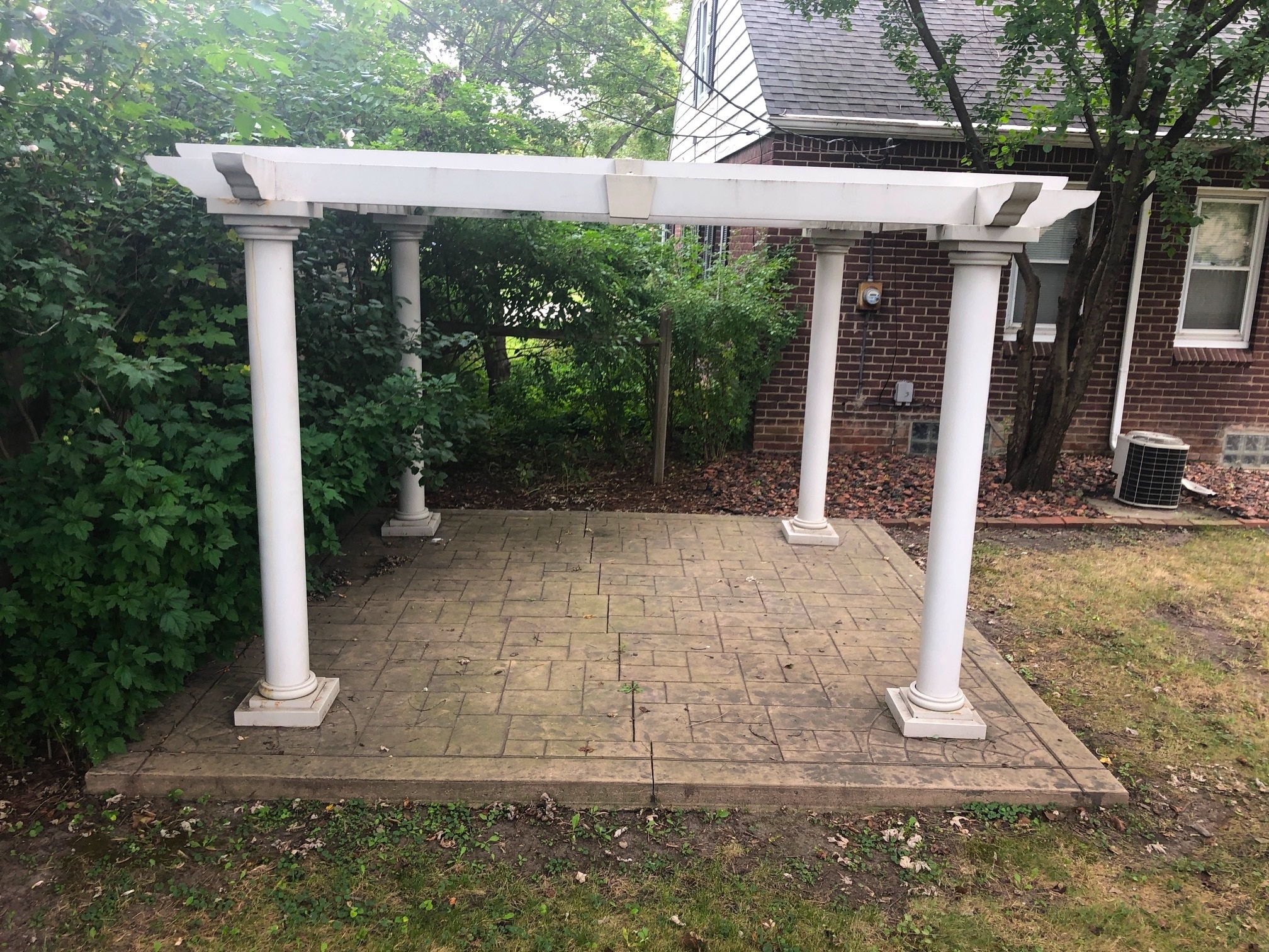 Building Photo - 1625 W Farnum Ave