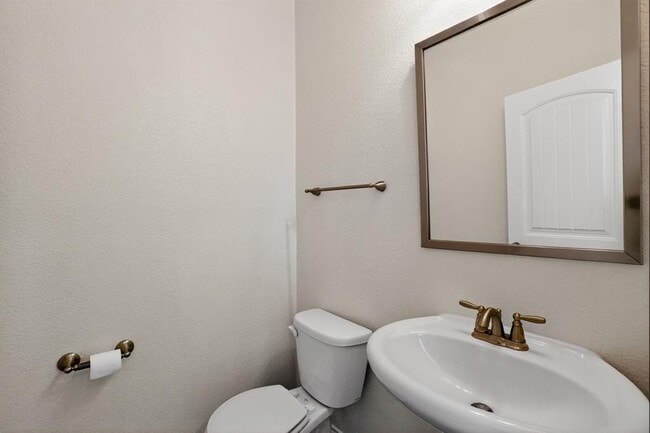 Building Photo - 2239 Howry Dr