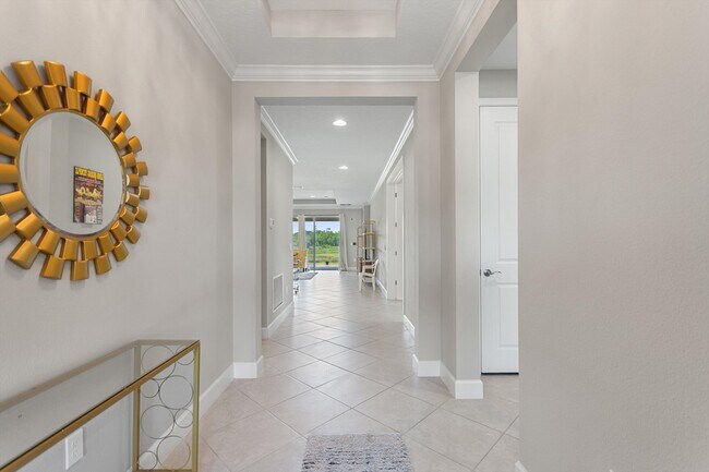 Building Photo - 994 Victoria Hills Dr S