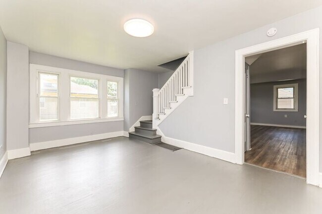 Building Photo - 1501/1503 Clifton Ave