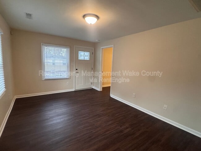 Building Photo - 1505 Axum Rd