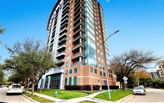 Primary Photo - 2207 Bancroft Ln
