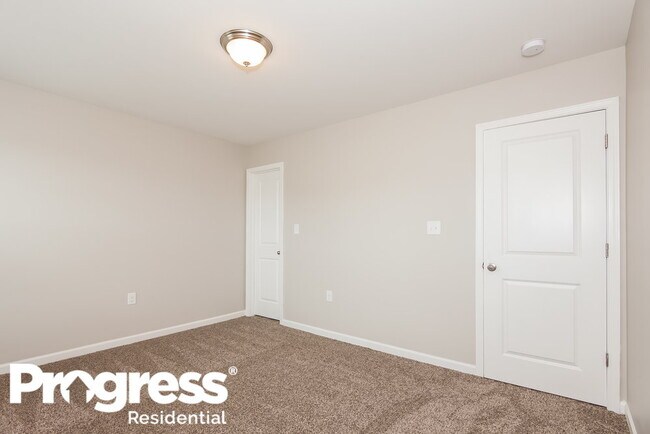 Building Photo - 3327 Runneymede Street SW