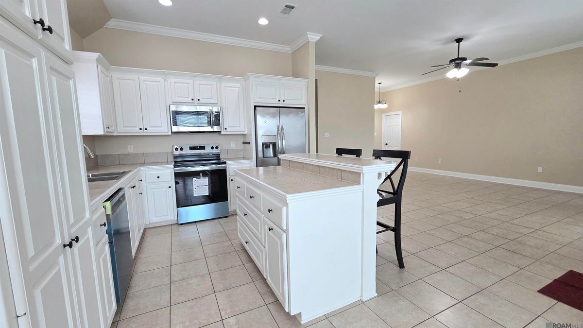 Building Photo - 2934 Nicholson Lake Dr