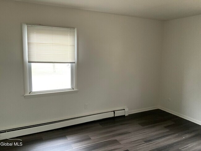 Building Photo - 11-21-21 Ashdown Rd