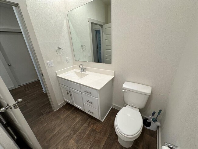 Building Photo - 103 Krause Spgs Dr