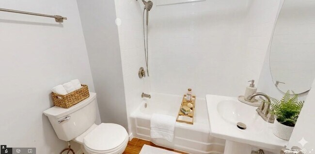 Building Photo - 10 Porter St