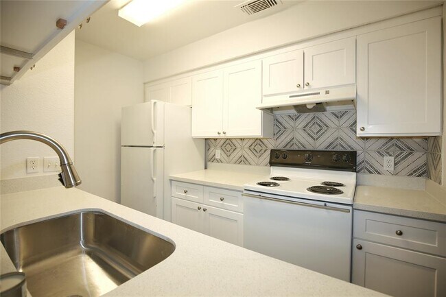 Building Photo - 10616 Mellow Meadow Dr