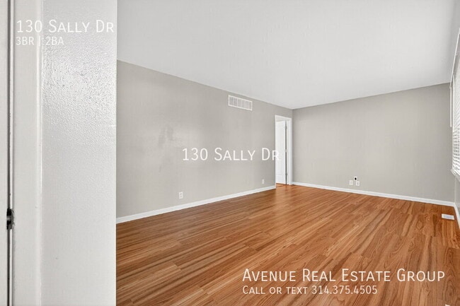 Building Photo - 130 Sally Dr