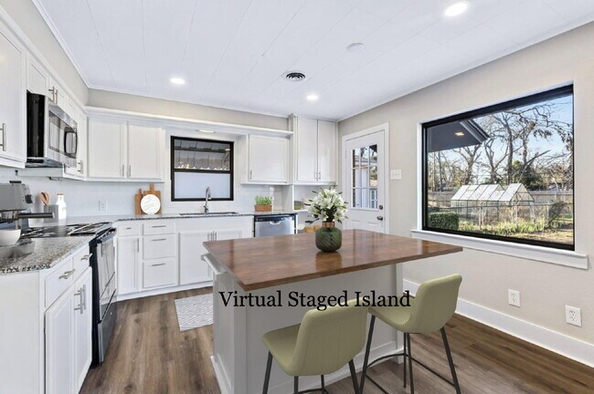 Building Photo - "Fully Remodeled 3-Bedroom Oasis with 2.5 ...