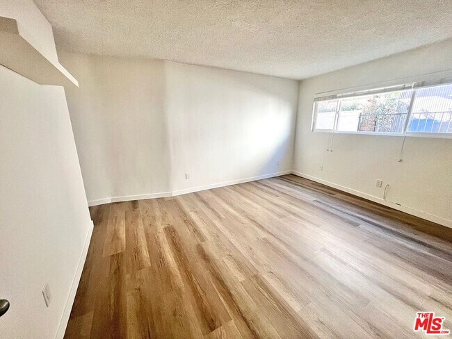 Building Photo - 1815 Camden Ave