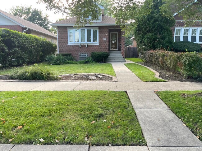 Primary Photo - 1428 Fowler Ave