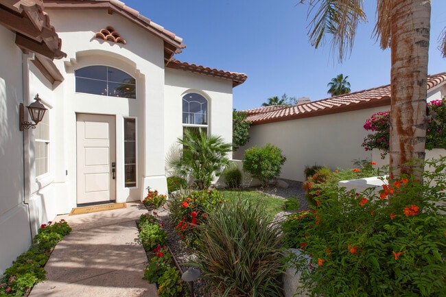 Building Photo - 48550 Capistrano Way