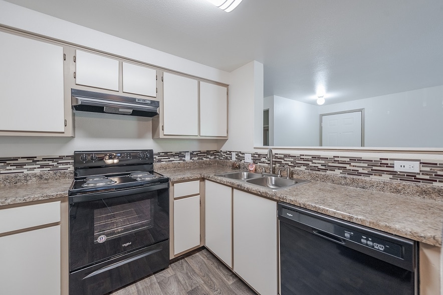 Fairview Oaks Woods 22701 NE Halsey St Fairview OR 97024 Apartment