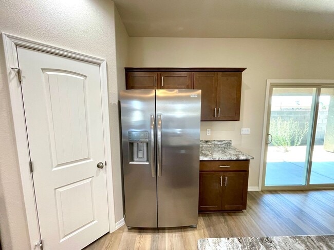 Building Photo - Beautiful 2024 Built 3 Bedroom Home in Legacy Ranch!