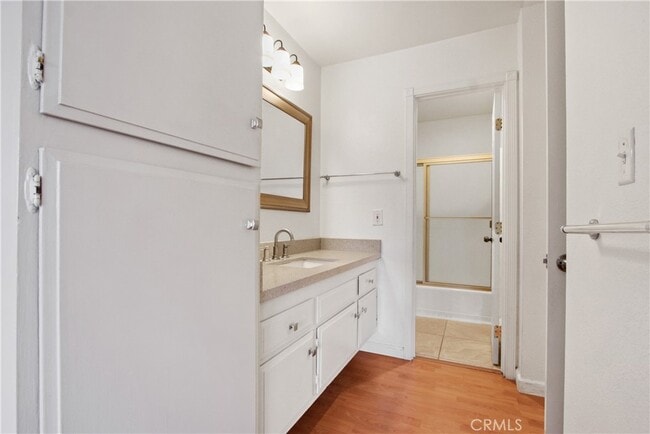 Building Photo - 278 N Wilshire Ave