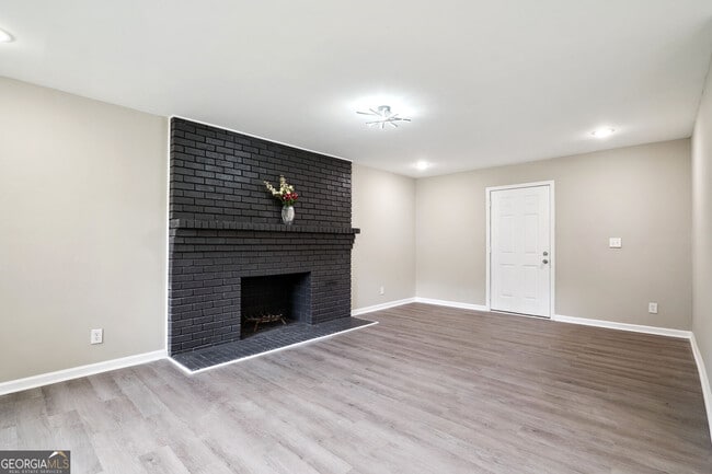 Building Photo - 3583 Steinhauer Rd