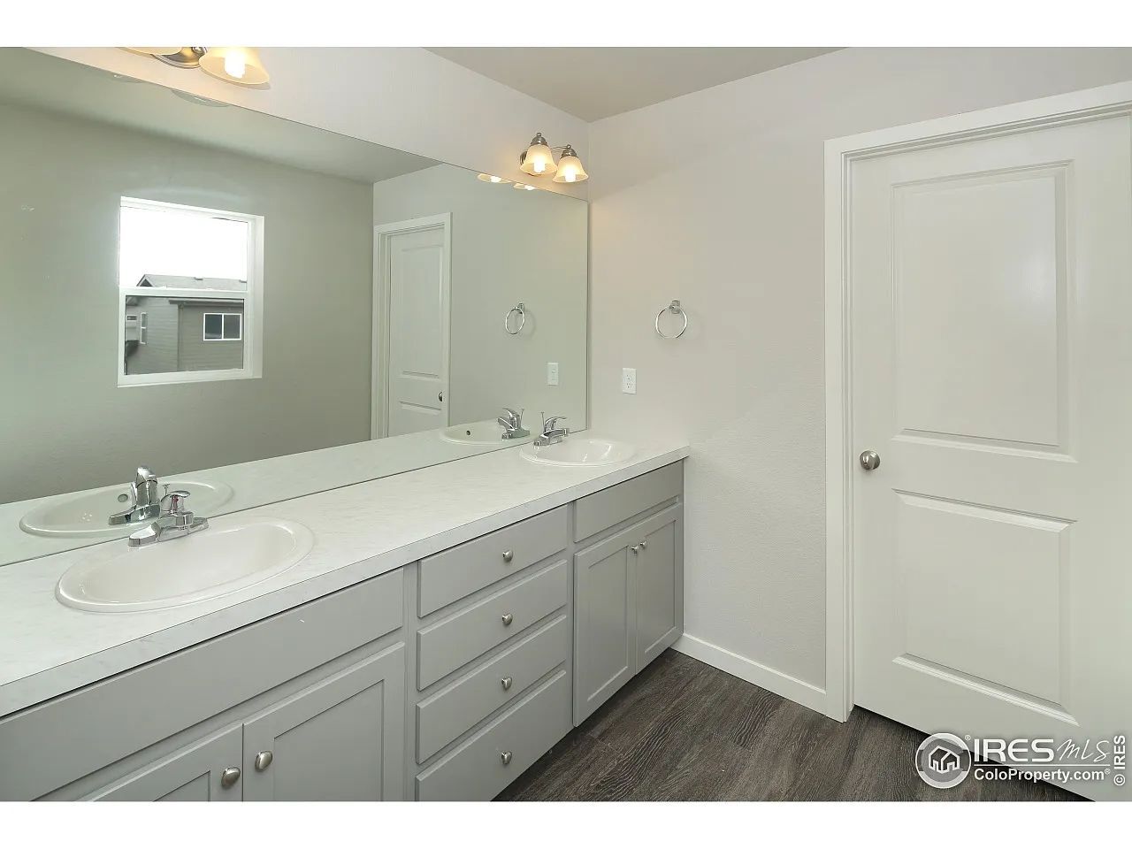 Building Photo - 2103 Mackinac St