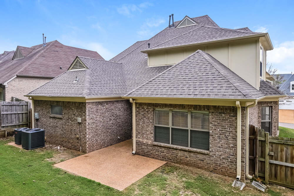 Building Photo - 305 Garden Springs Dr