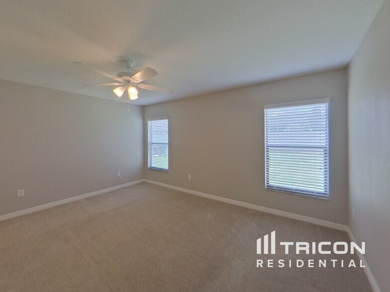 Building Photo - 9646 Sage Creek Dr