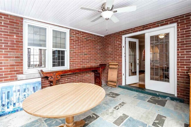 Building Photo - 580 Neff Rd