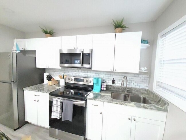 Building Photo - 2603 E 29th Ave