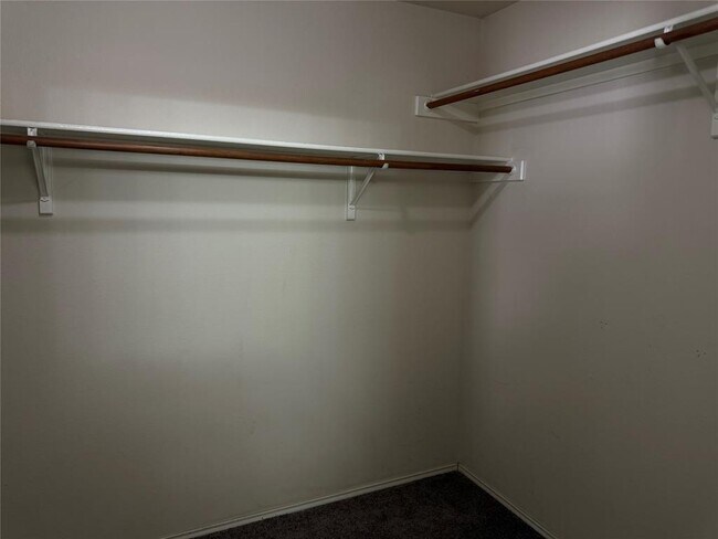 Building Photo - 808 Sunflower Dr