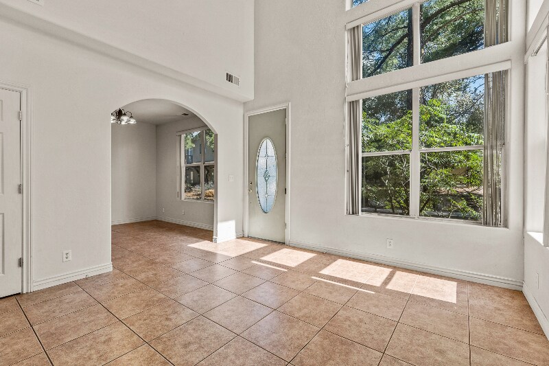 Building Photo - 1378 E Hatcher Dr