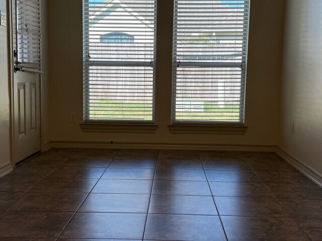 Building Photo - 3314 Selene Dr