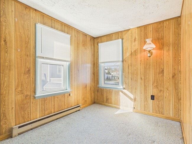 Building Photo - Single Family Home in Middletown