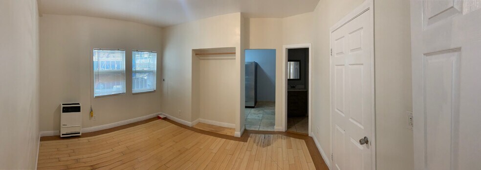 Another Angel of the Living room - 1400 W Olympic Blvd