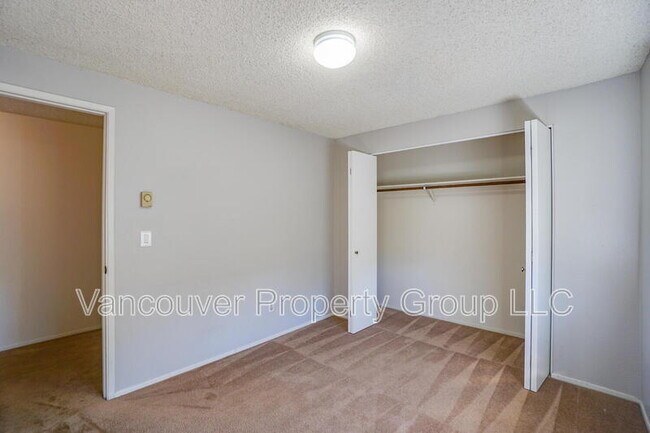 Building Photo - 1709 SE 145th Ct