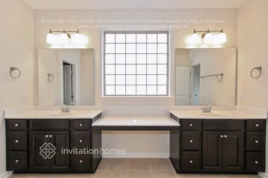 Building Photo - 5216 Moneta Ln