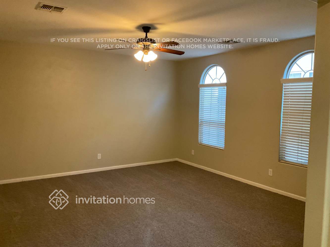 Building Photo - 1404 S Ponderosa Dr